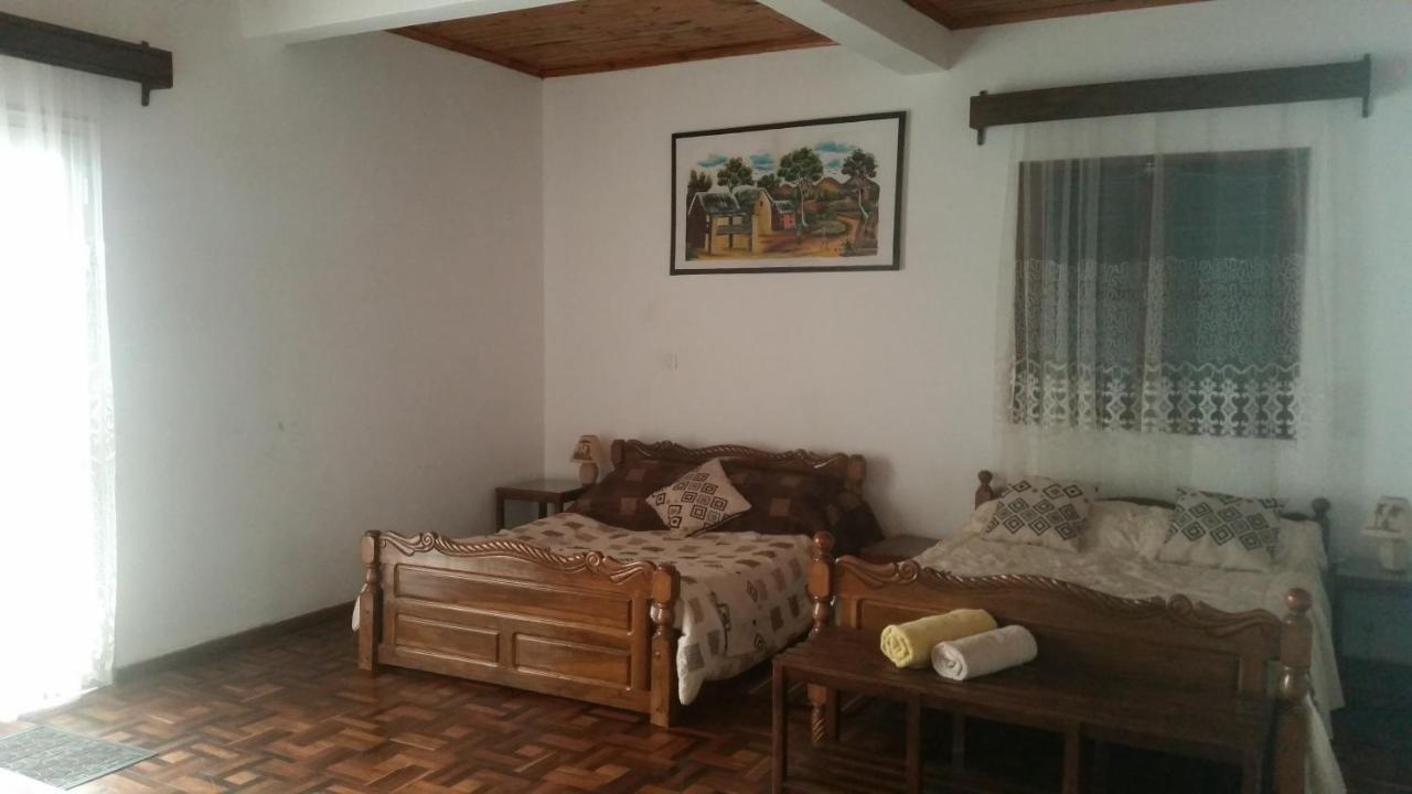 איבאטו Chambre D'Hotes Valiha מראה חיצוני תמונה